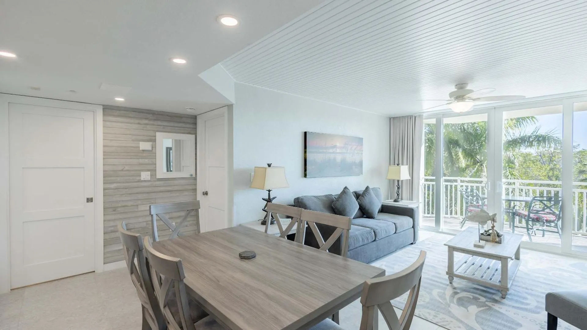 The Exuma Cay -Pool View & Parking Villa Key West United States